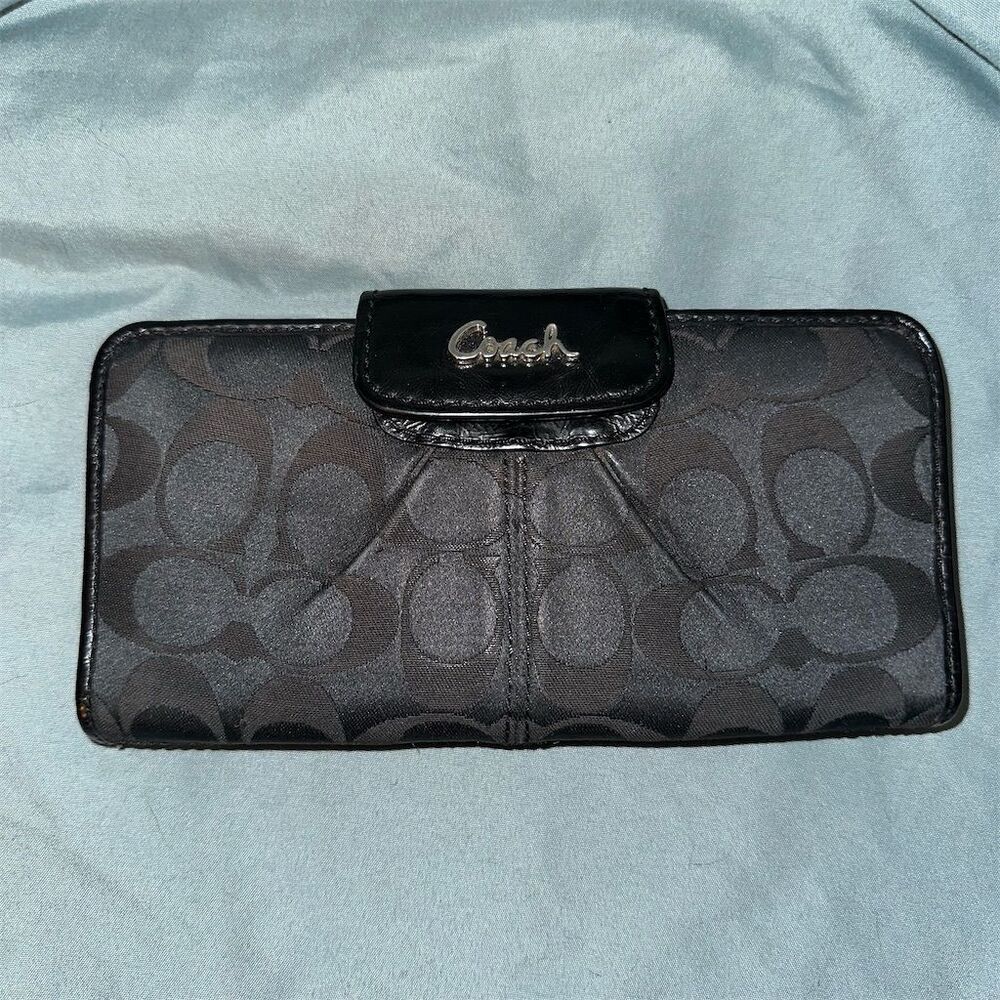 Coach Women's Black Signature C Bifold Long Wallet